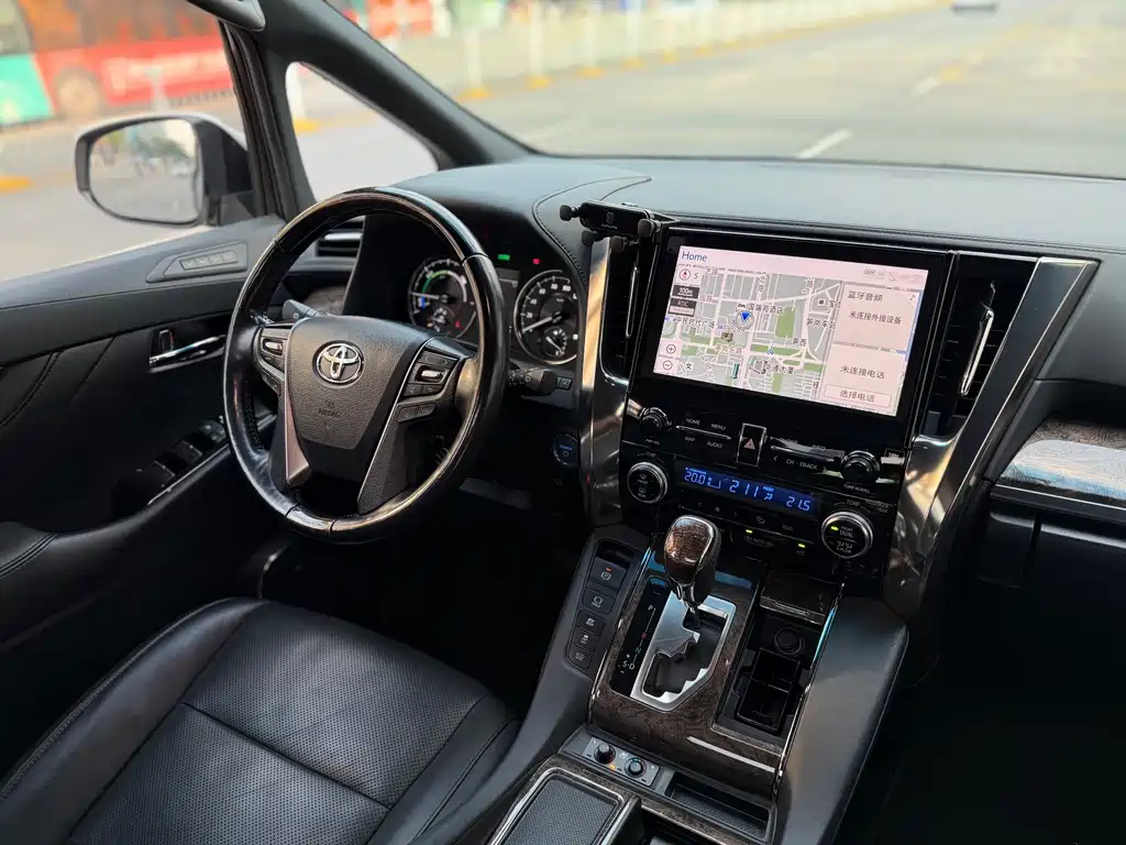 Toyota Alphard 2021 — фото 7