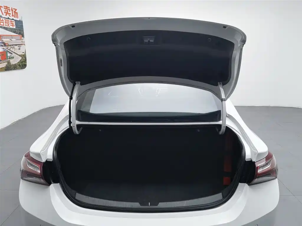Chevrolet Malibu XL 2021 — фото 16