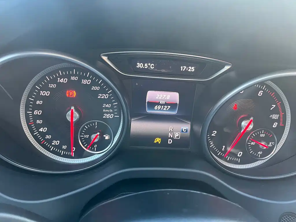 Mercedes-Benz GLA 2017