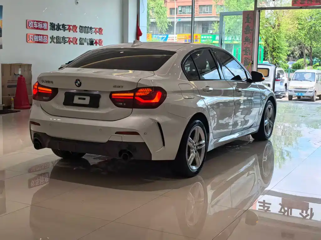 BMW 1 Series 2023