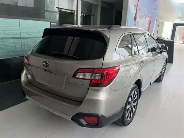 Subaru Outback 2016