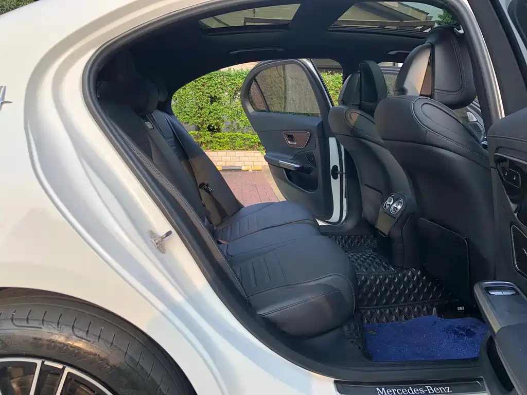 Mercedes-Benz C-Class 2022 — фото 17