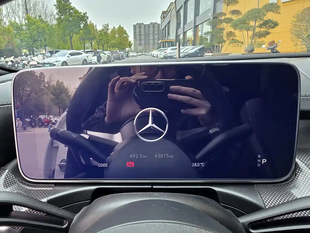 Mercedes-Benz C-Class 2023 — фото 11