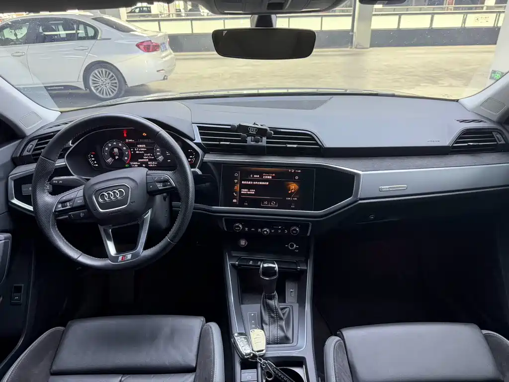 Audi Q3 Sportback 2020 — фото 10