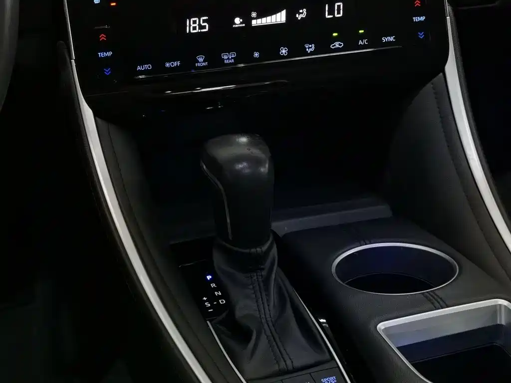 Toyota Avalon 2022 — фото 13