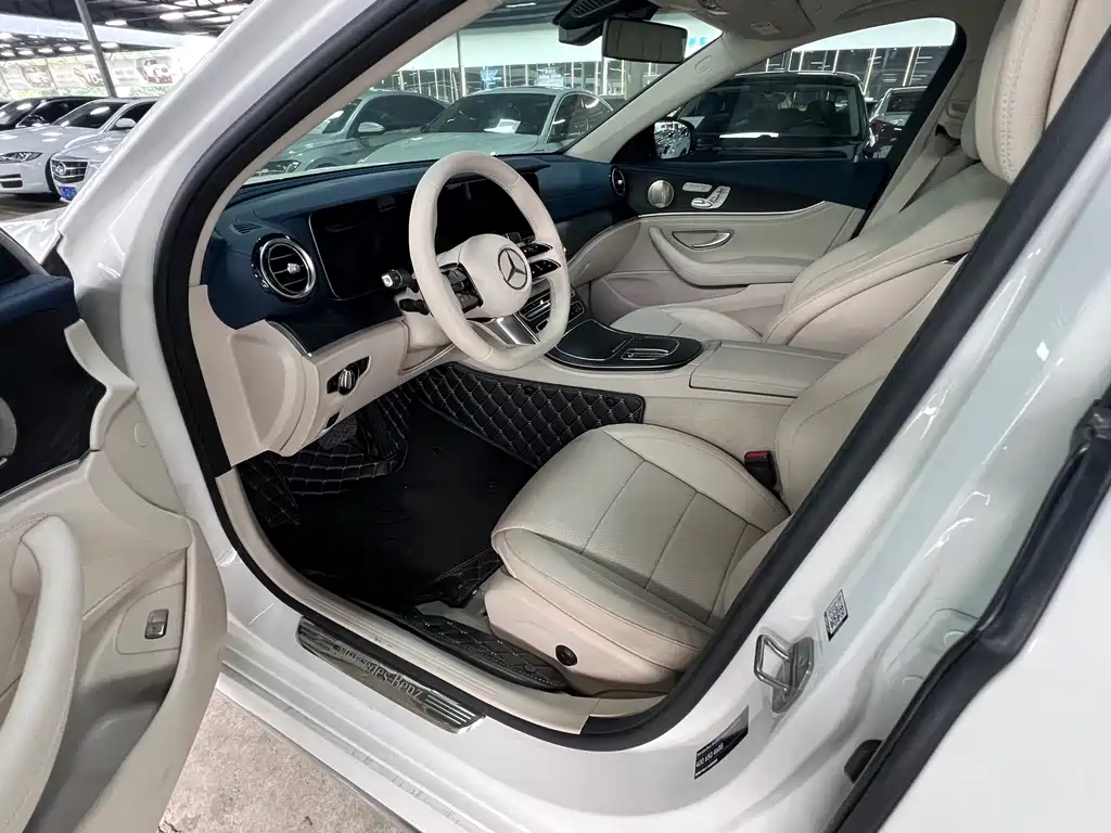 Mercedes-Benz E-Class 2023