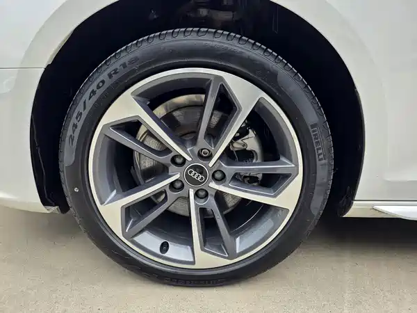Audi A4L 2024
