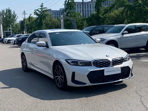 BMW 3 Series 2025