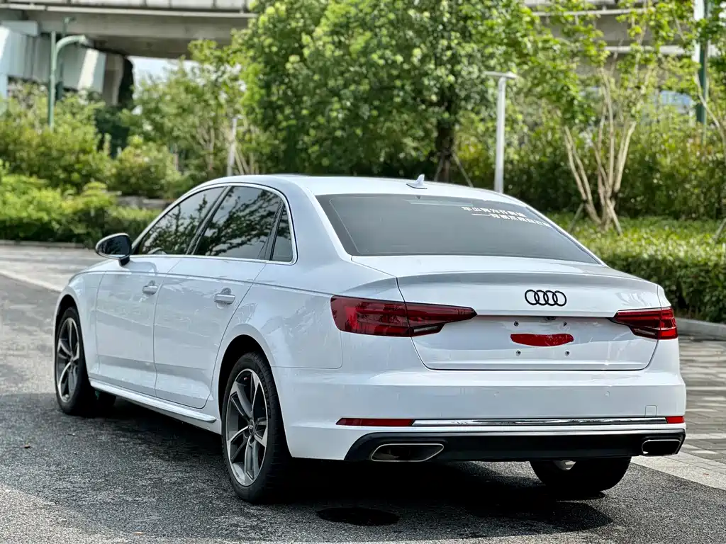 Audi A4L 2019 — фото 4