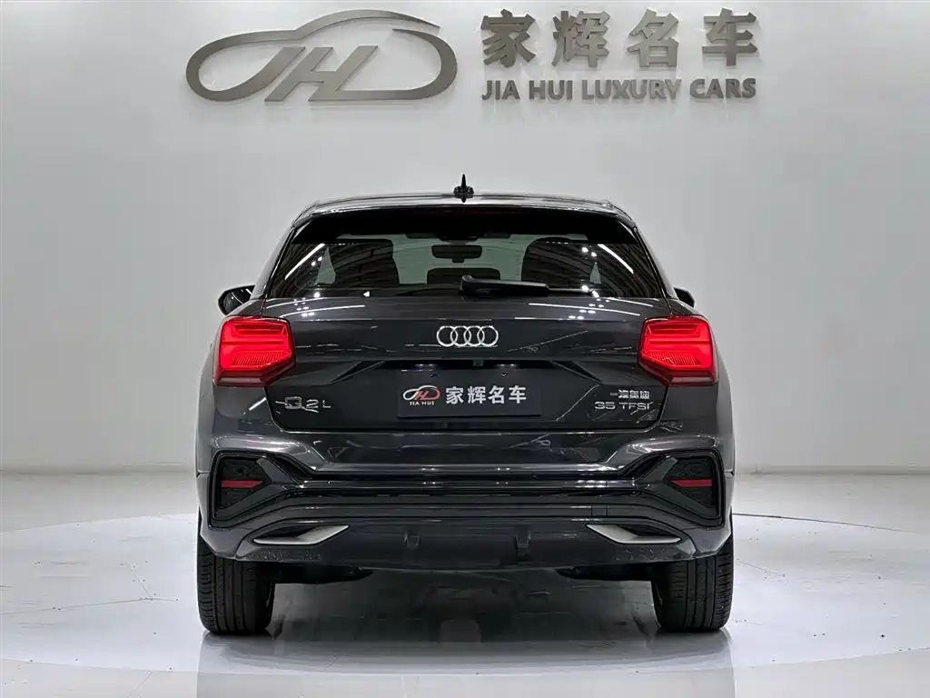 Audi Q2L 2023 — фото 6