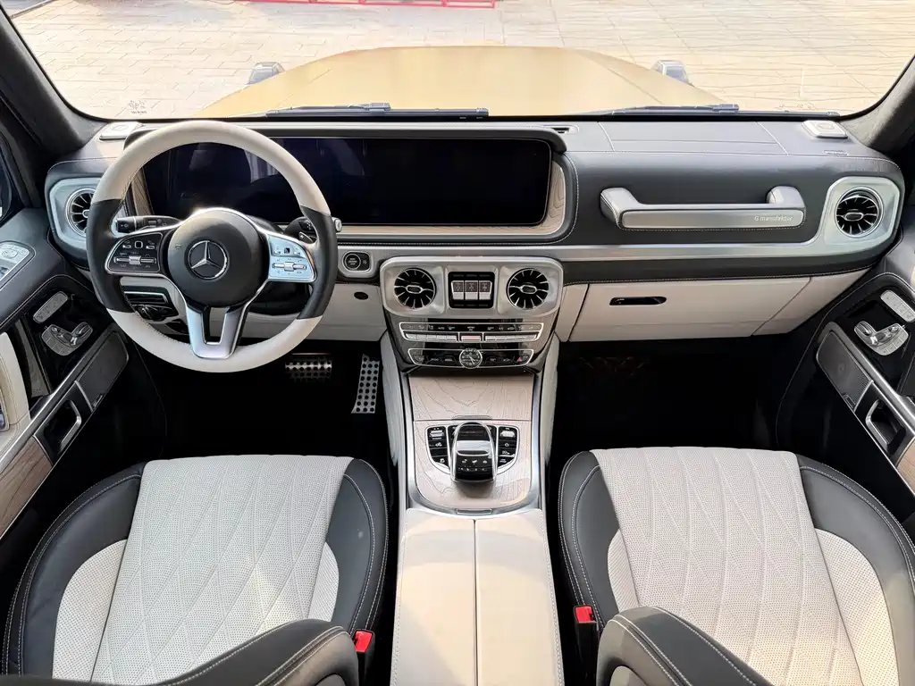 Mercedes-Benz G-Class 2023 — фото 10