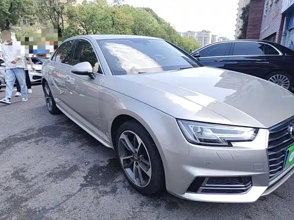 Audi A4L 2019