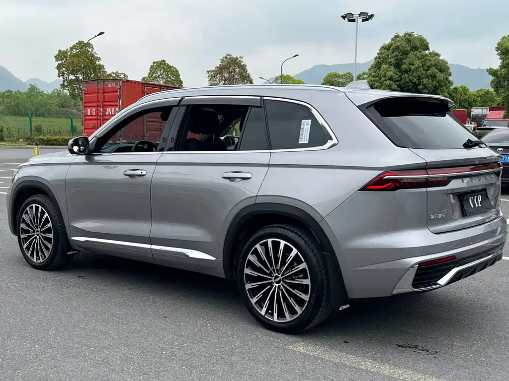 Geely Xingyue L 2025 — фото 15