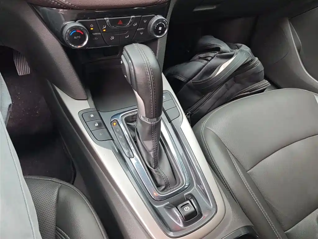 Chevrolet Malibu 2016 — фото 14