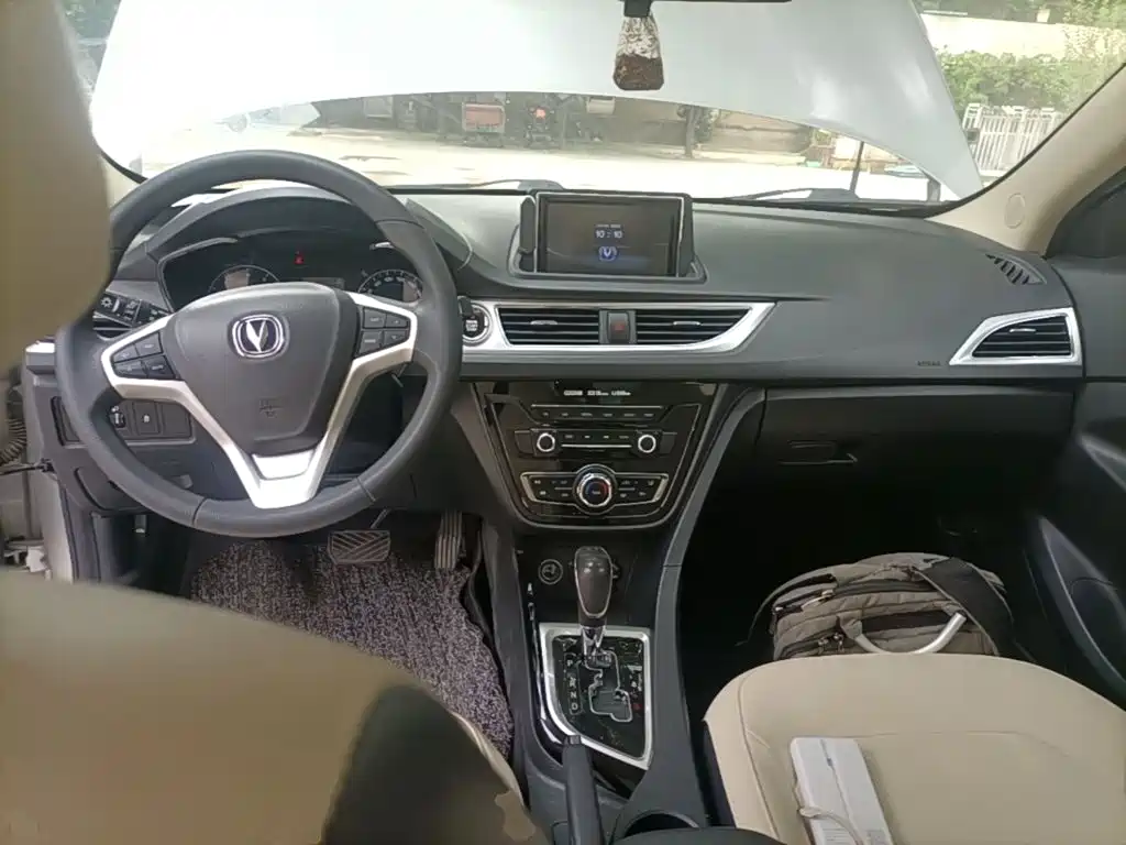Changan V7 2016 — фото 10