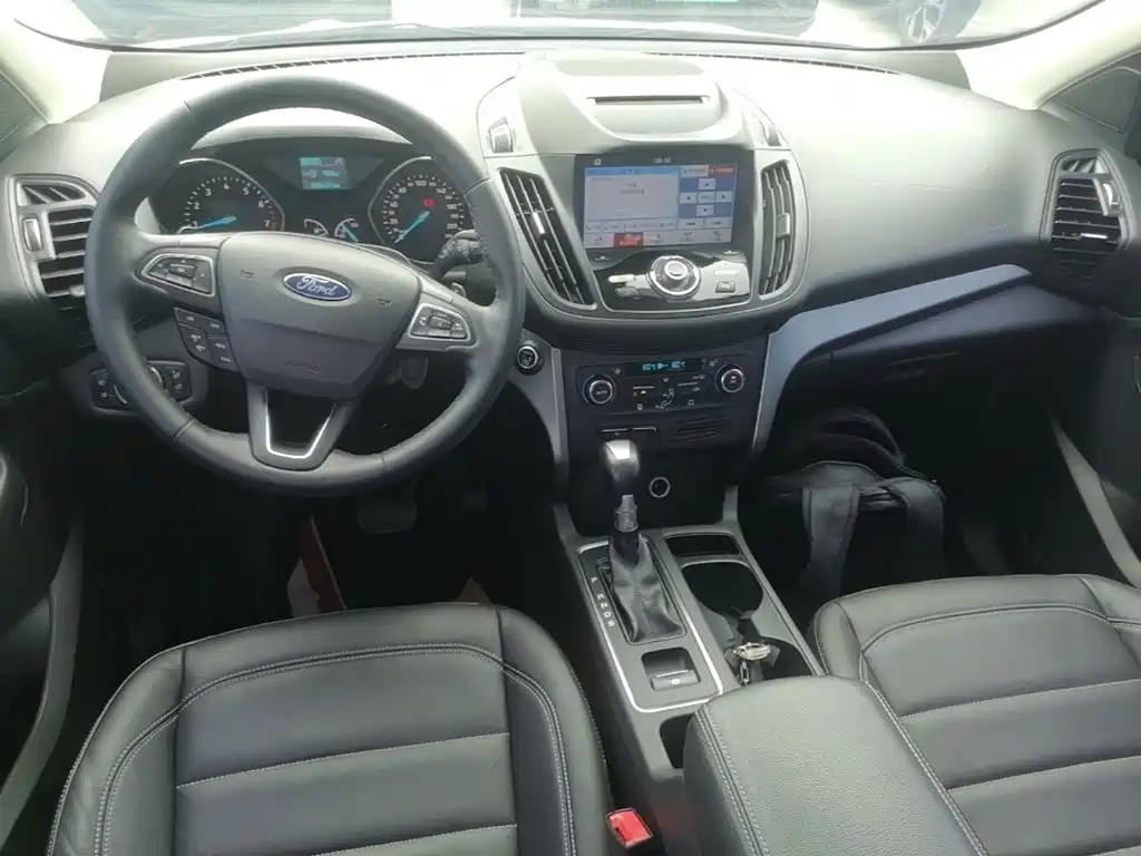 Ford Kuga 2016 — фото 10
