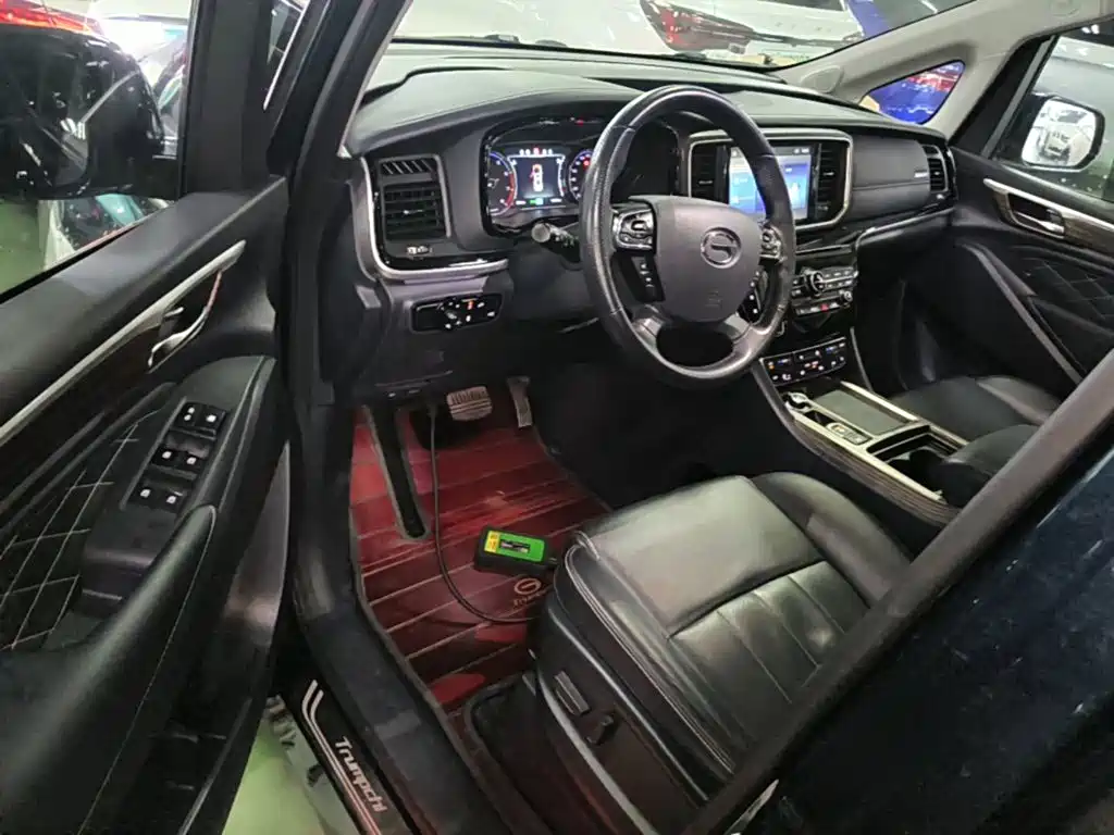 GAC Trumpchi M8 2019 — фото 16