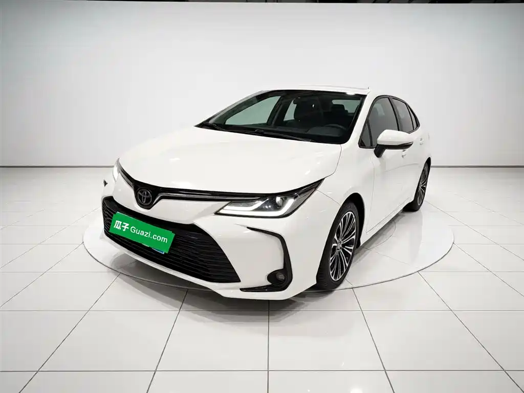 Toyota Corolla 2020 — фото 1