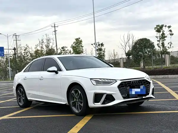 Audi A4L 2021
