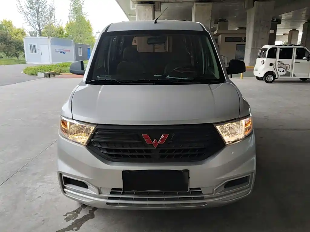 Wuling Hongguang V 2023 — фото 3