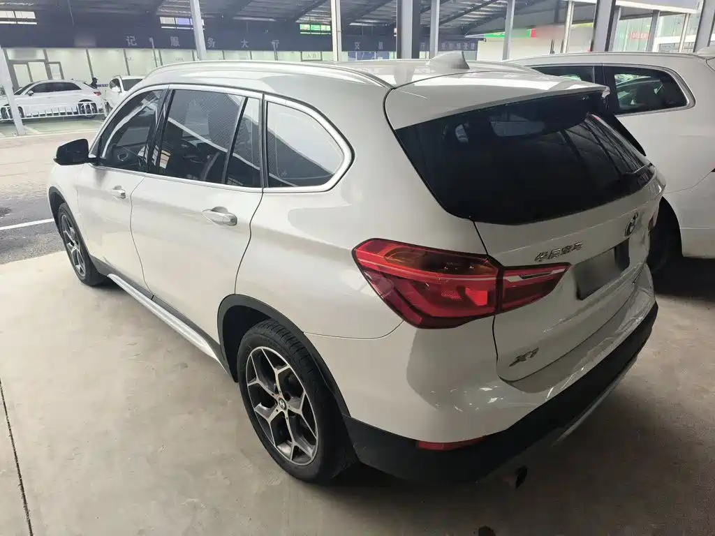 BMW X1 2018 — фото 23