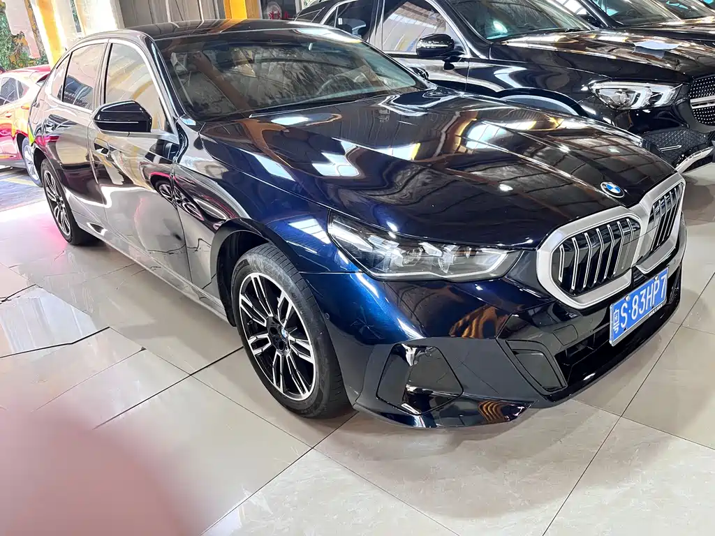 BMW 5 Series 2024