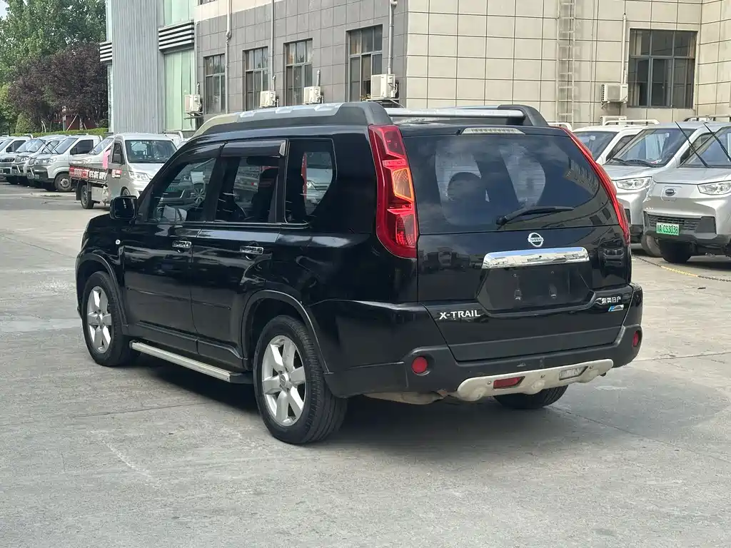 Nissan X-Trail 2011 — фото 15