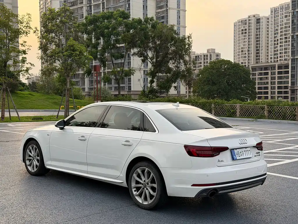 Audi A4L 2018 — фото 13
