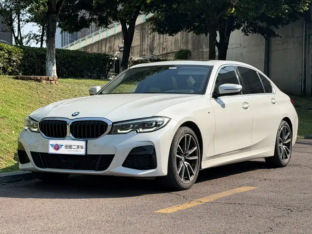 BMW 3 Series 2021 — фото 1