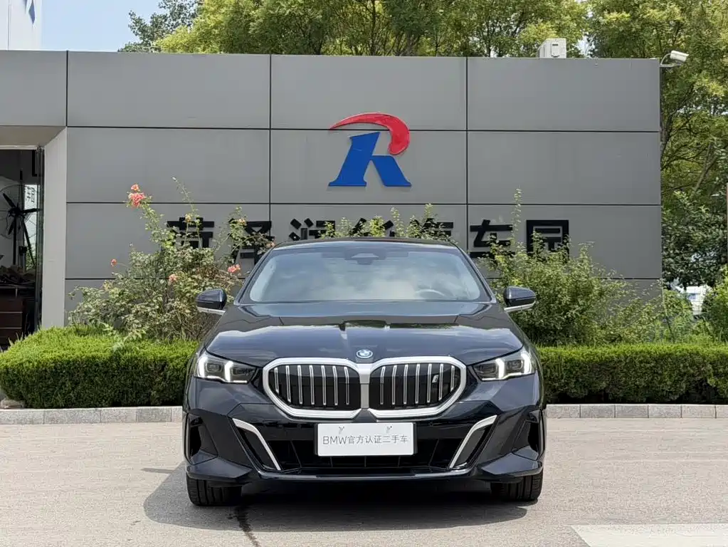BMW i5 2025 — фото 2