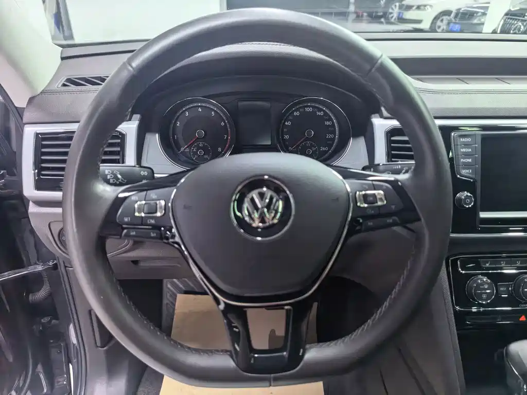Volkswagen Teramont 2017 — фото 12