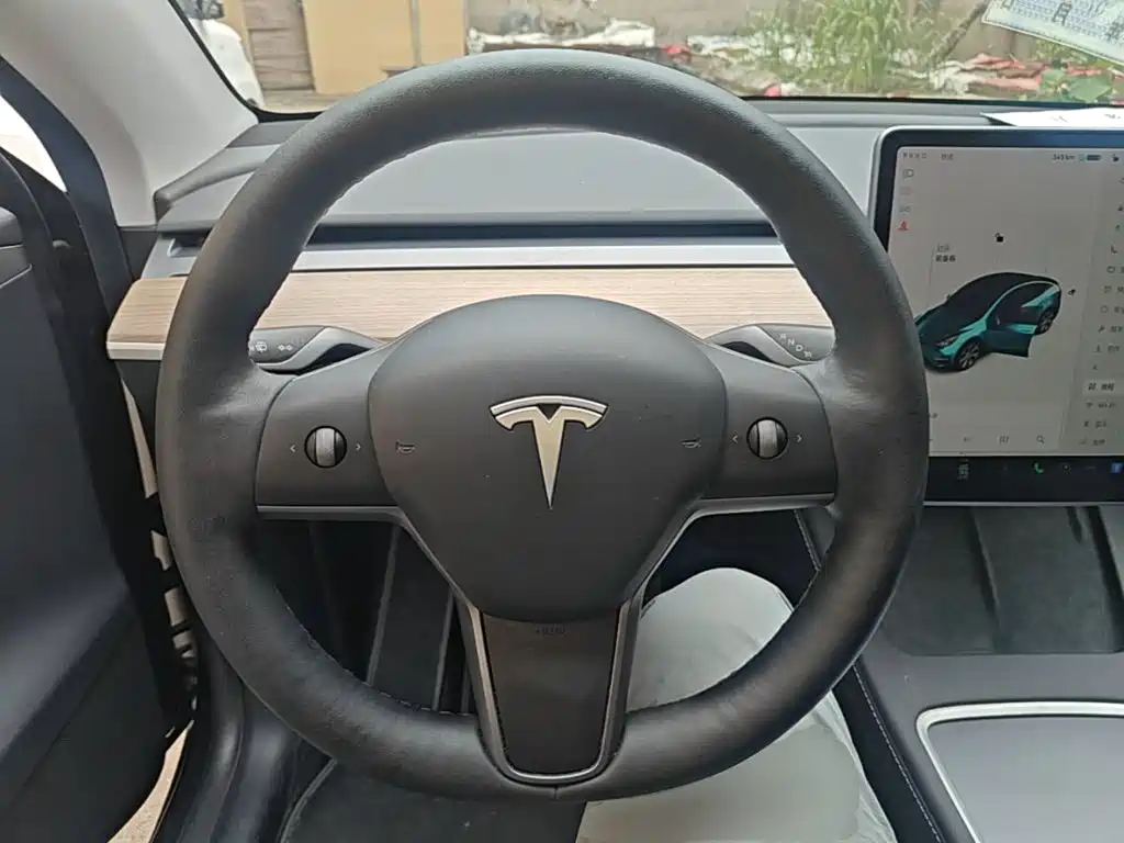 Tesla Model Y 2021 — фото 11