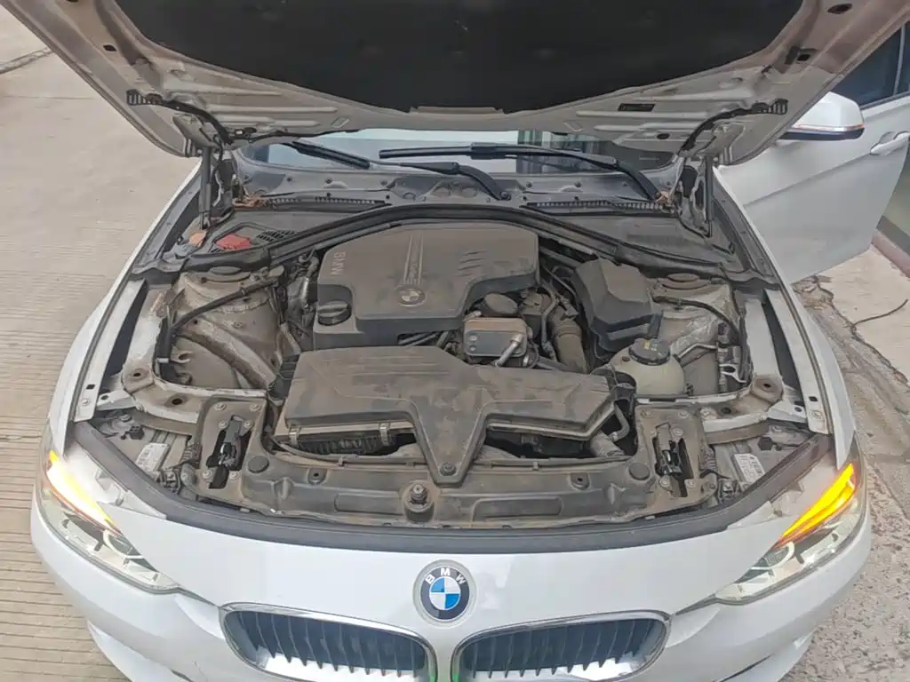 BMW 3 Series 2016 — фото 20