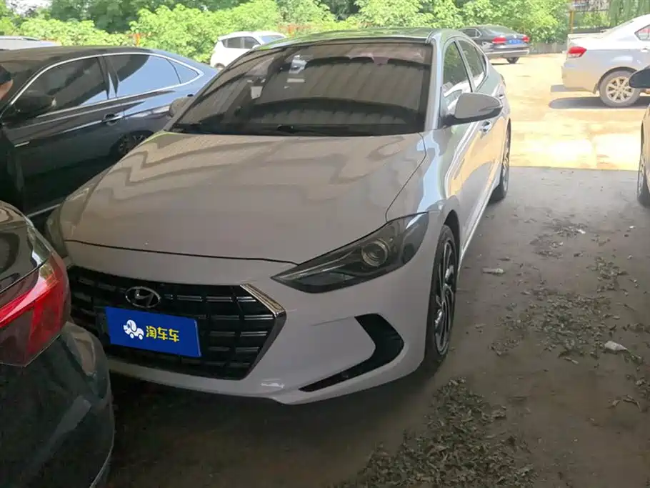 Hyundai Elantra 2020 — фото 2