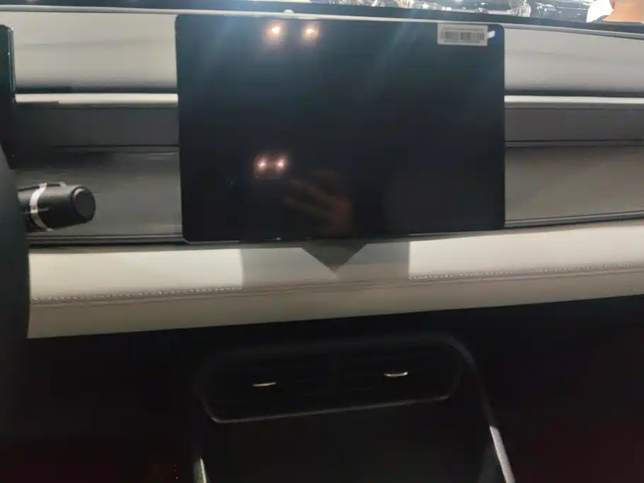 BYD Seal 05 DM-i 2025 — фото 13