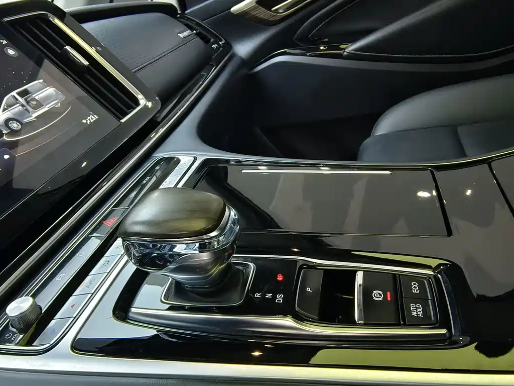 GAC Motor Trumpchi M8 2022 — фото 16