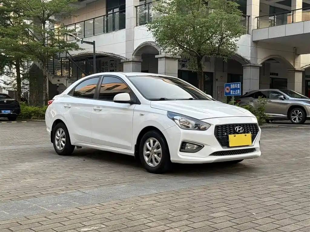 Hyundai Verna 2018 — фото 3