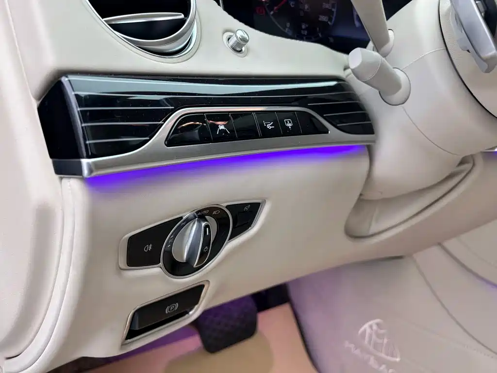 Mercedes-Benz Maybach S-Class 2018 — фото 32