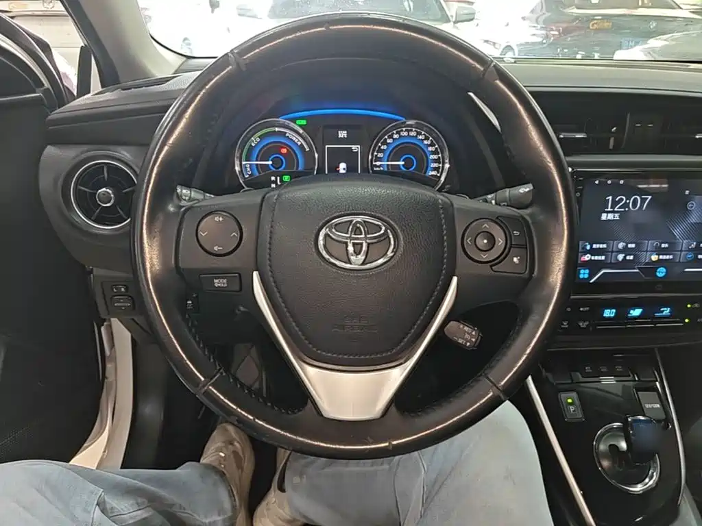 Toyota Corolla 2019 — фото 11