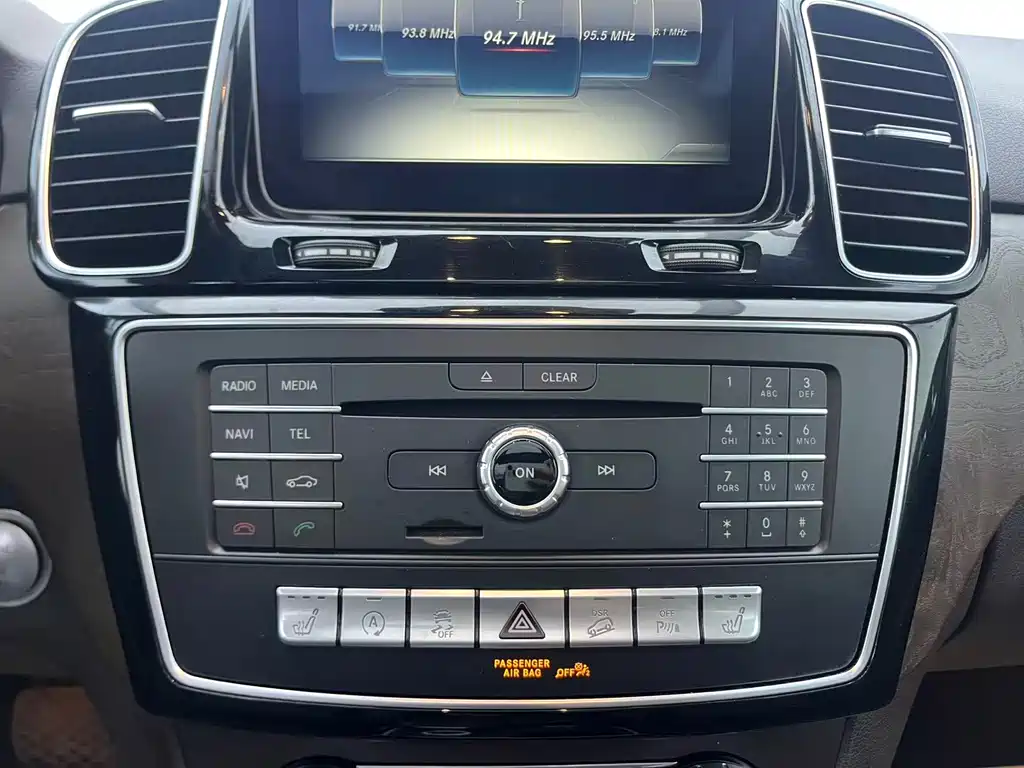 Mercedes-Benz GLE 2017 — фото 16