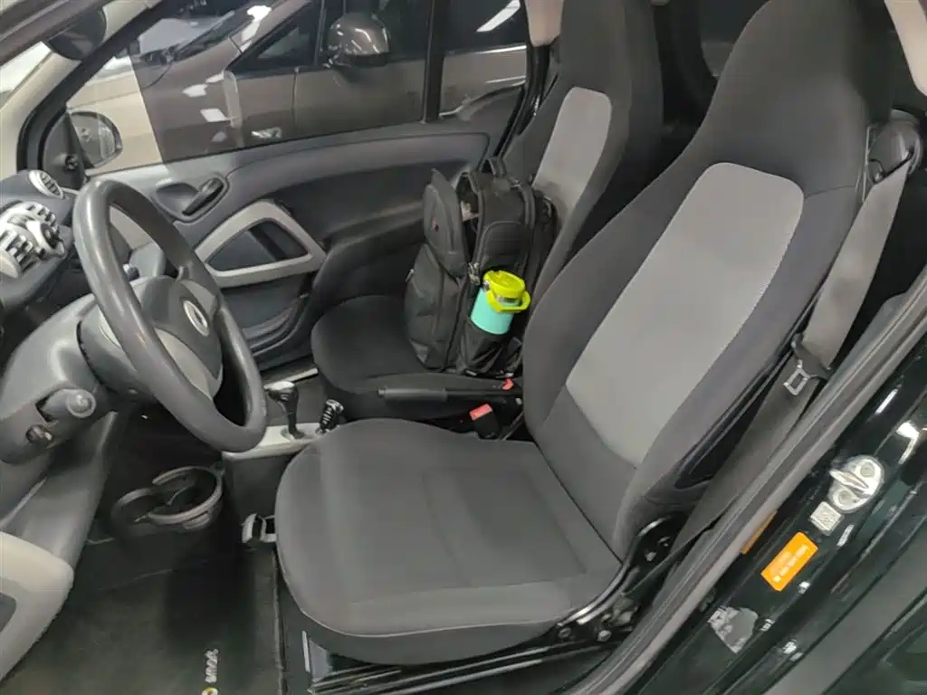 smart Fortwo 2015 — фото 15