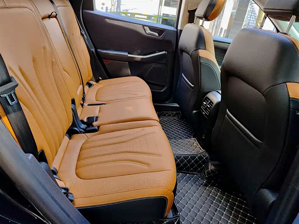 Ford Escape 2020 — фото 11