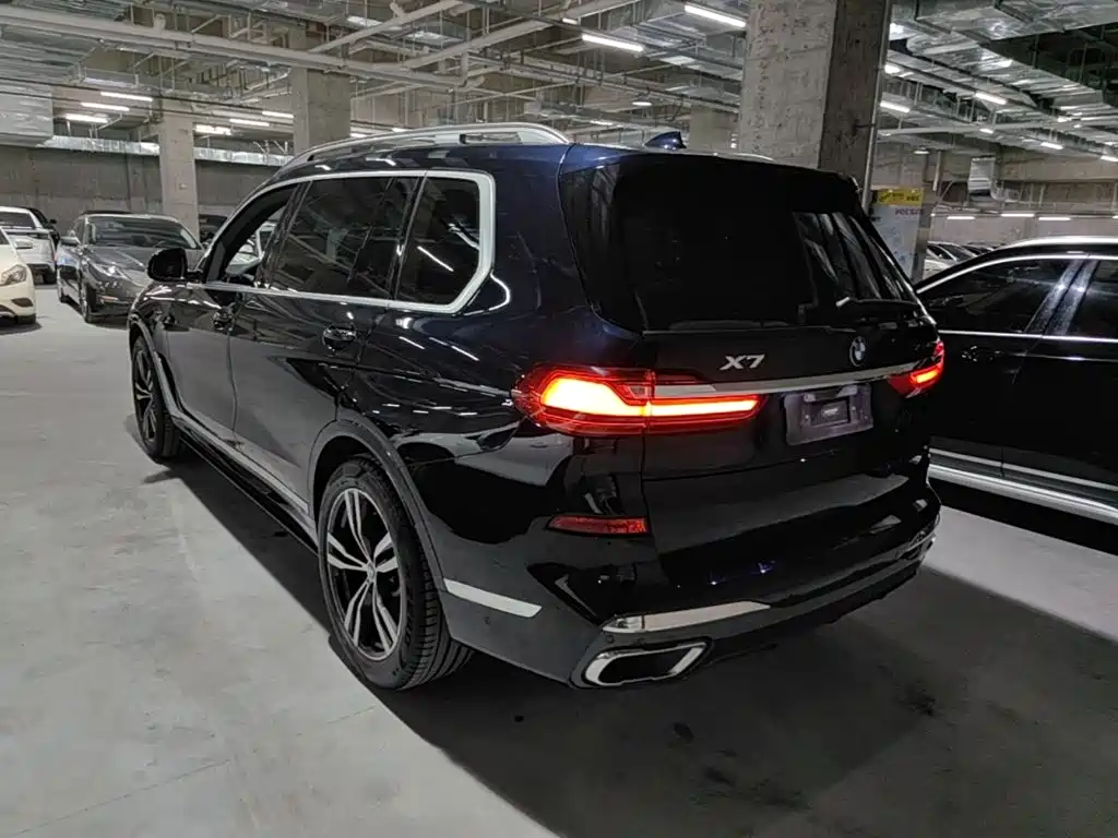 BMW X7 2022