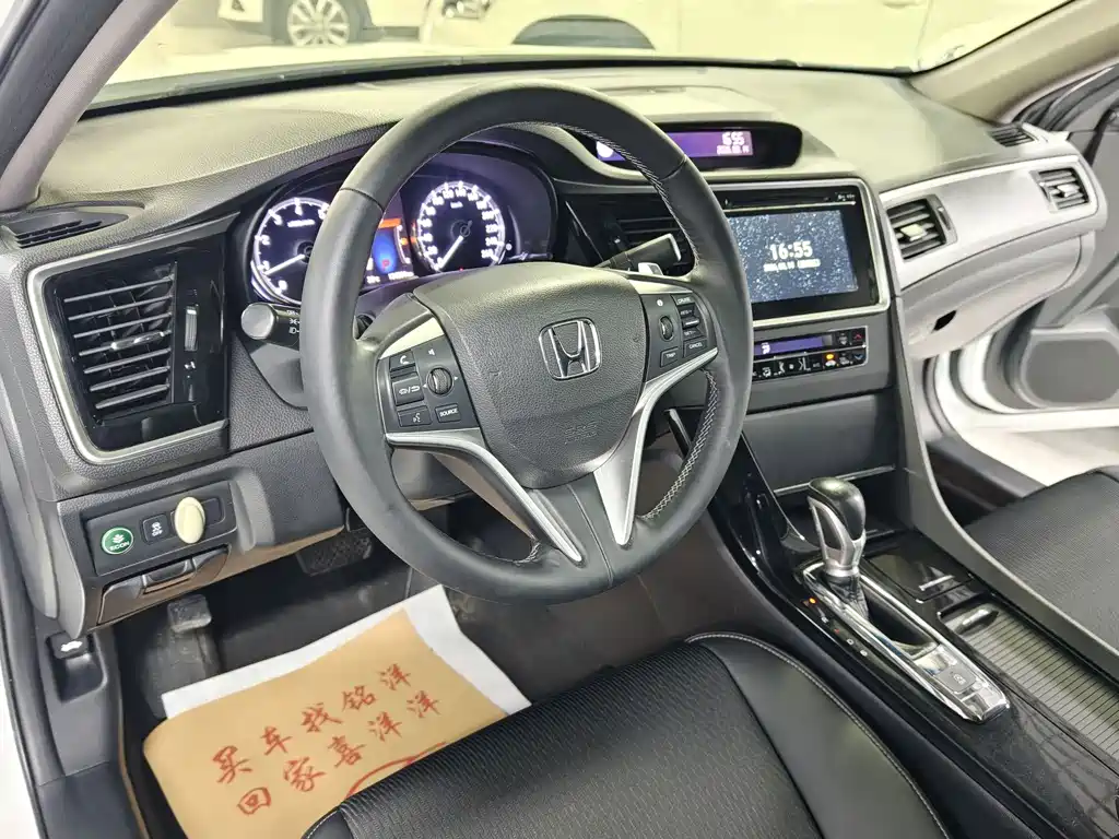 Honda Spirior 2016 — фото 13