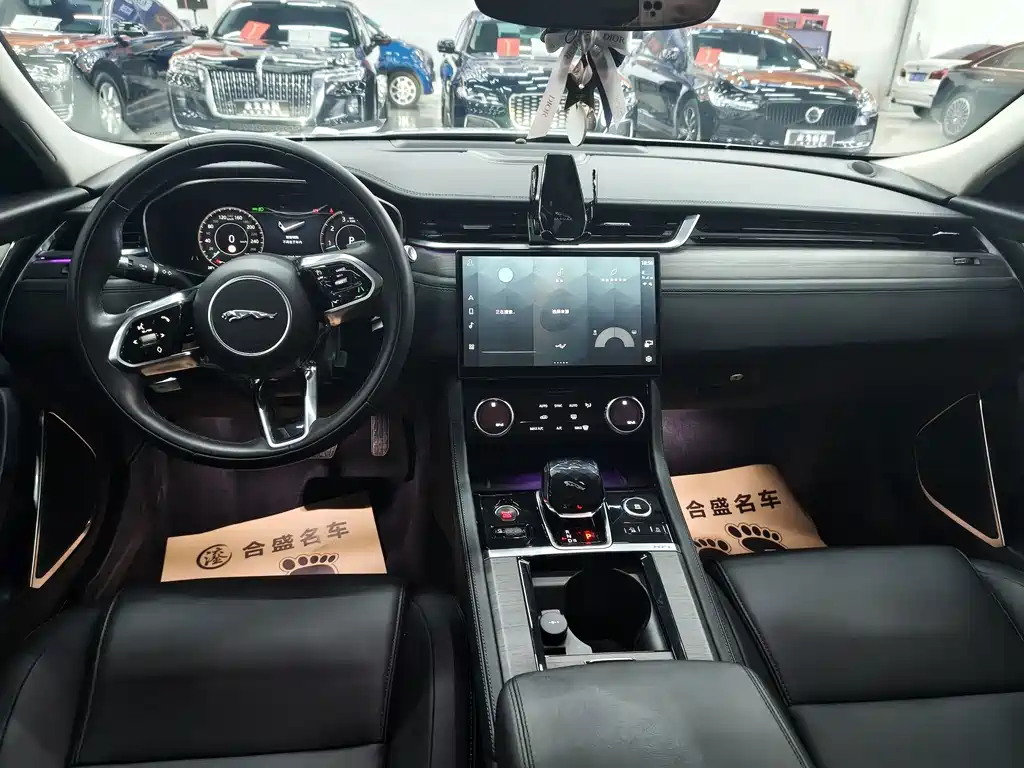 Jaguar XFL 2022 — фото 11