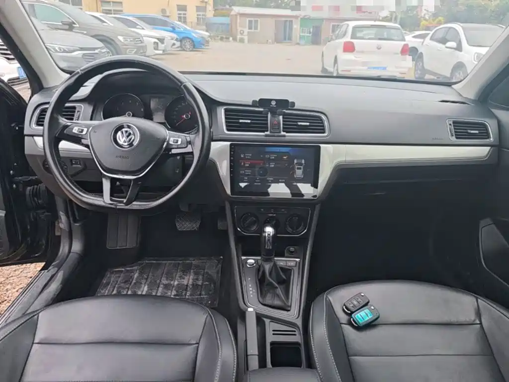 Volkswagen Lavida 2018 — фото 10
