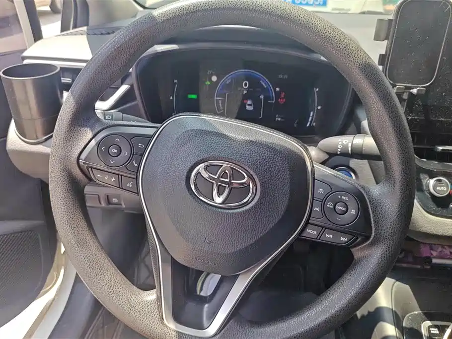 Toyota Corolla 2024 — фото 15
