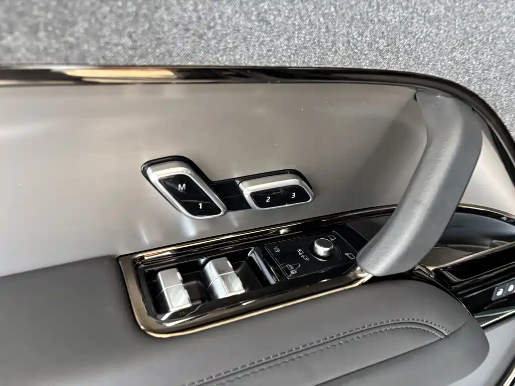 Land Rover Range Rover Sport 2024 — фото 11