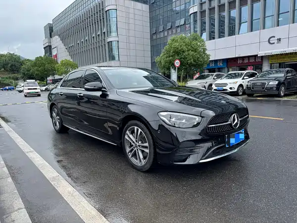 Mercedes-Benz E-Class 2021