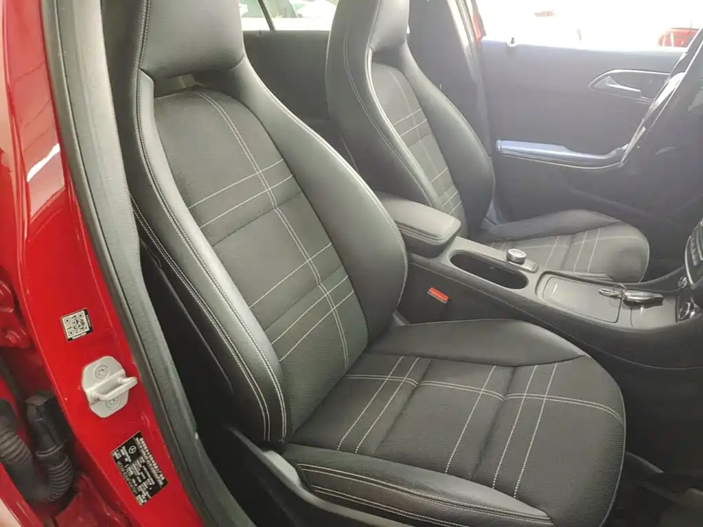 Mercedes-Benz A-Class 2015 — фото 25